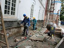 Zmek Herlec na Havlkobrodsku pestavuje soukrom investor na luxusn petihvzdikov hotel.