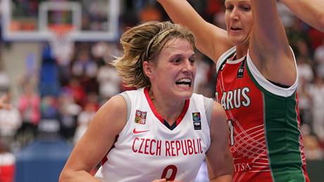 KLÍOVÁ POSTAVA. Hana Horáková se výrazn zaslouila o postup eských basketbalistek do finále mistrovství svta.