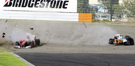 Massa (vlevo) a Liuzzi tsn po havárii.