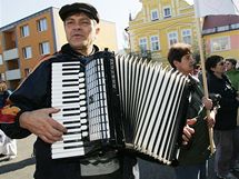 Pivtn okej Josefa Vni v jeho domovsk obci Chye 