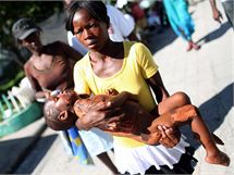 1. cena Aktualita: Jan ibk, Reflex. Rabovn a nsil po zemtesen, Port-eu-Prince,  Haiti, leden 2010