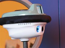 Robot Anybots QB bude v prodeji ji na podzim 2010
