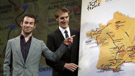 TUDY POJEDEME. U prezentace Tour de France 2011 byli i britský rychlík Mark Cavendish (vlevo) a Andy Schleck, dvojnásobný korunní princ závodu. TUDY POJEDEME. U prezentace Tour de France 2011 byli i britský rychlík Mark Cavendish (vlevo) a Andy Schleck, dvojnásobný korunní princ závodu.