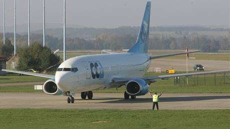 Boeing 737 na letiti v Hradci Králové