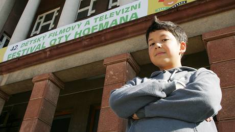 Dominik Tran bude členem dětské redakce připravující zpravodajství z dětského filmového a televizního festivalu Oty Hofmana v Ostrově. Dominik Tran bude členem dětské redakce připravující zpravodajství z dětského filmového a televizního festivalu Oty Hofmana v Ostrově.