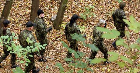 Policisté pokraují v pátrání po poheované Anice v praské Troji. (25. íjna 2010)