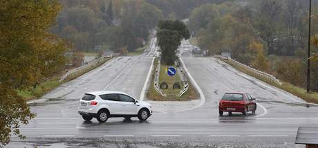 Silniám ve Zlínském kraji chybí peníze na opravy silnic. eí hlavn nejproblematitjí úseky. Ilustraní foto.