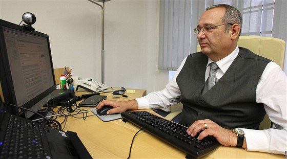 Bývalý primátor msta Plzn a uchaze o místo éfa plzeské poboky SD Pavel Rödl.