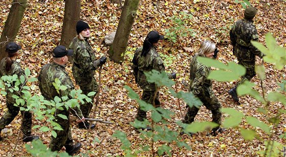 Policisté pokraují v pátrání po poheované Anice v praské Troji. (25. íjna 2010)