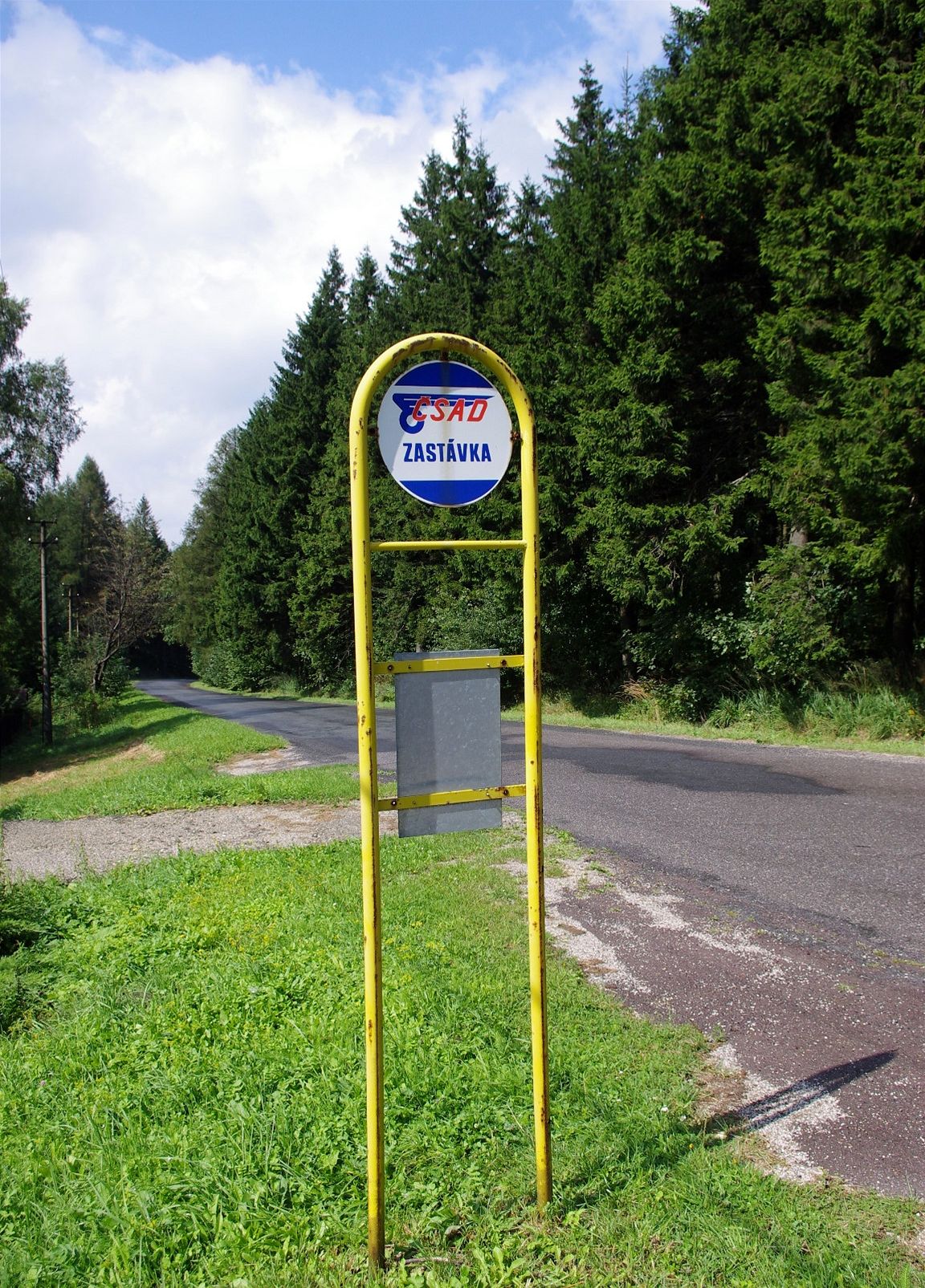 Autobusová zastávka na Mikulin vrchu