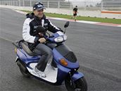 Rubens Barrichello na prohldce novho okruhu Yeongam v Koreji.