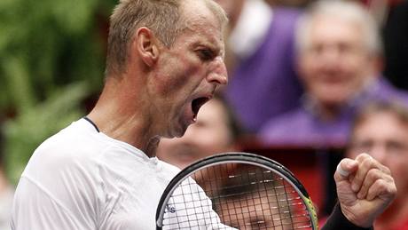 Thomas Muster pi svém comebacku k tenisu ve 43 letech