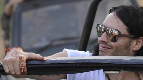 Russell Brand na indickém safari den ped svatbou