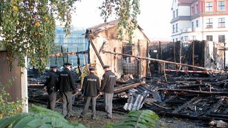 Spálenit budovy na Florenci, kde v noci zahynulo osm lidí (27.10. 2010)
