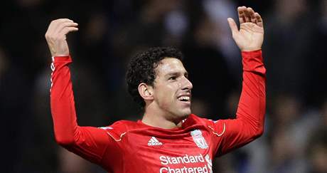 KONEN! Liverpoolsk Maxi Rodriguez se raduje z vtznho glu do st Boltonu.