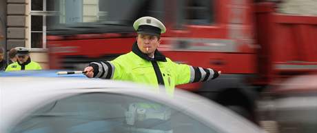 Dopravní policisté soutili v Brn, kdo lépe ídí provoz na kiovatkách.