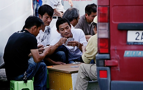 Vietnamci v esku se tináctou národnostní meninou prozatím nestanou (ilustraní foto z trnice Sapa v Praze)