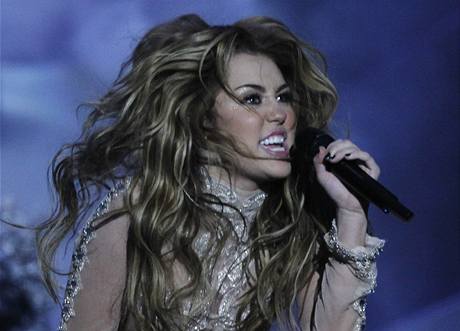 Miley Cyrus (z pedvn Evropskch hudebnch cen MTV 2010)