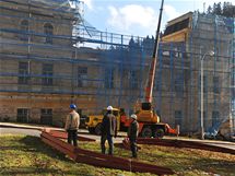 Rekonstrukce bvalch slatinnch lzn v Marinskch Lzn pokrauj i po tragick udlosti z minulho tdne.