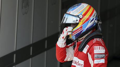 UNAVENÝ. panlský pilot Fernando Alonso z Ferrari je po Velké cen Brazílie unavený.