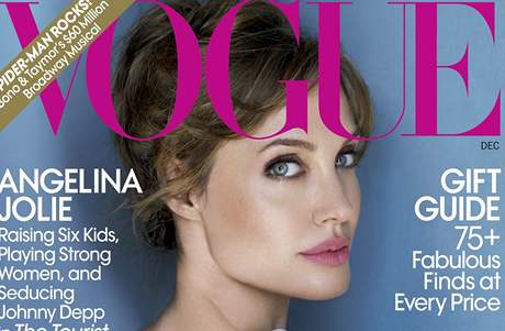 Angelina Jolie na oblce asopisu Vogue