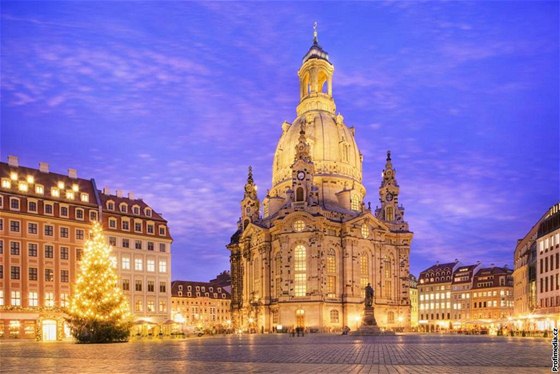 Vánoce v Dráanech - na snímku kostel Frauenkirche.