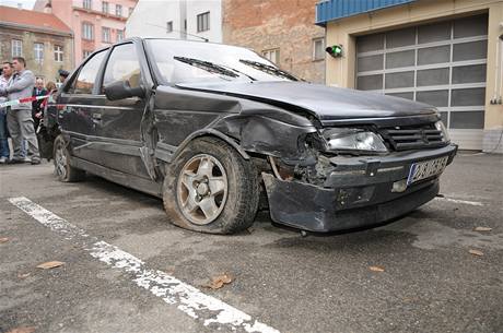 Kraden auto, ve kterm naboural uprchl vze Ji Peek, kdy ujdl policii v Brn