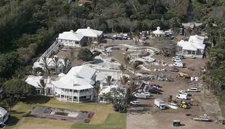 Sousedka Tigera Woodse na Jupiter Islandu Cline Dionov zaala u sv rezidence stavt privtn akvapark.