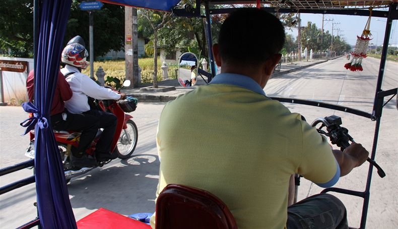 Tuk-tukem na horkou thajsko-barmskou hranici