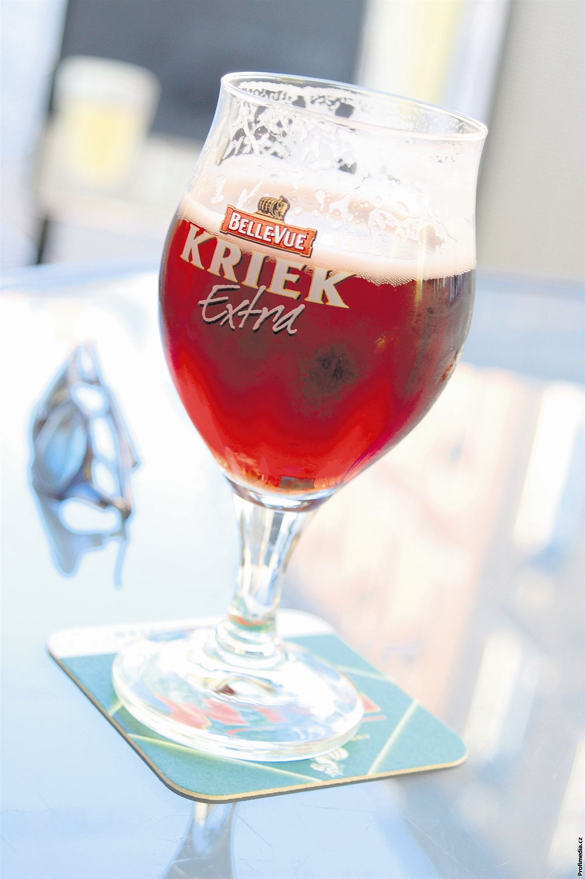 Belgické pivo Kriek voní po teních a má nakyslou chu.