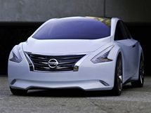 Nissan Ellure