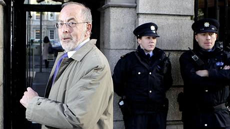 Guvernér irské centrální banky Patrick Honohan Guvernér irské centrální banky Patrick Honohan