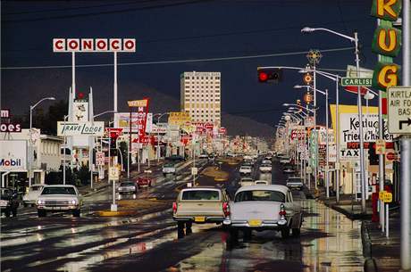 Ernst Haas (1921-1986, Rakousko): Route 66, Albuquerque, New Mexico