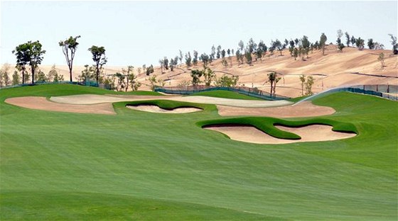 Rozestavné golfové hit v Dubaji podle designu Tigera Woodse.