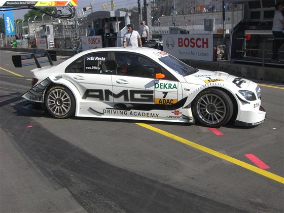 Skotský jezdec di Resta s vozem Mercedesu se stal ampionem série DTM pro sezonu 2010.