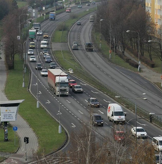 Vnitní prjezd Olomoucí po silnici I/35 od Mohelnice na Ostravu (na snímku Velkomoravská ulice) patí k nejnebezpenjím úsekm silnic v kraji.