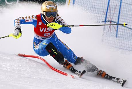 NA TRATI. vdsk lyaka Maria Pietilov-Holmnerov jede slalom v Aspenu.