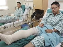 Mladci zrann pi severokorejskm ostelovn ostrova Jonpchjong (24. listopadu 2010)