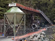 Vstup do dolu Pike River ve mst Greymouth (21. listopadu 2010)