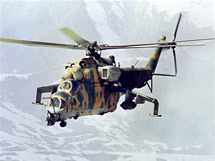 Sovtsk bitevn vrtulnk Mi-24 nad afghnskmi horami nedaleko Kbulu. (8. bezna1989)