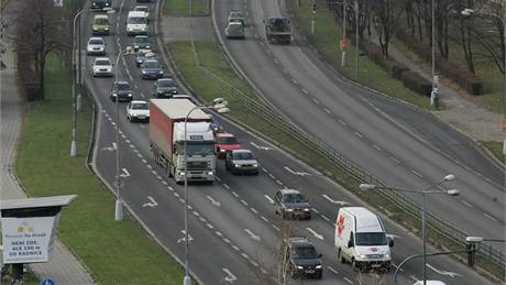 Vnitní prjezd Olomoucí po silnici I/35 od Mohelnice na Ostravu (na snímku Velkomoravská ulice) patí k nejnebezpenjím úsekm silnic v kraji.