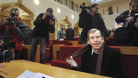 Václav Havel ped ustavujícím zasedáním zastupitelstva hlavního msta Prahy. (30. listopadu 2010)