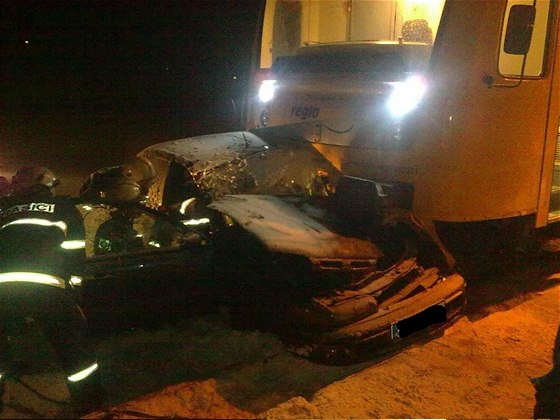 Tragická nehoda na pejezdu u Bartoova na umpersku (6.12.2010)