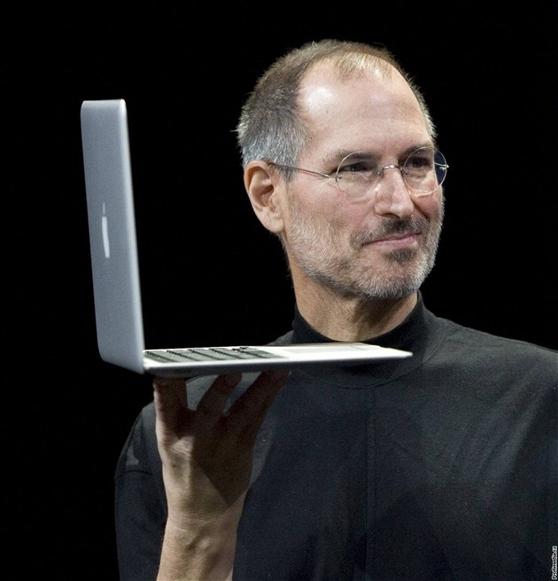 Vizioná Steve Jobs pochopil, e technologické hraky musejí lidi oslovit i designem