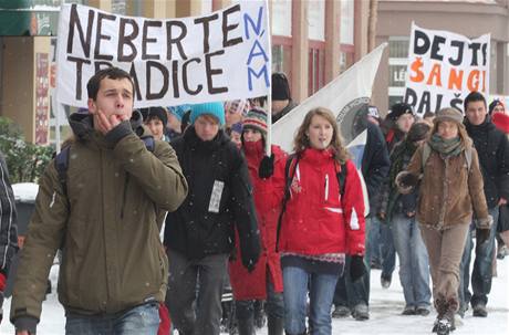 Protest student hoickho gymnzia v Hradci Krlov (2. listopadu 2010)