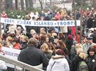 Stvka sttnch zamstnanc ped Jankovm divadlem v Brn. (8. prosinec 2010)
