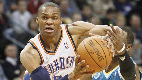 Russell Westbrook z Oklahoma City Thunder v duelu s New Orleans Hornets