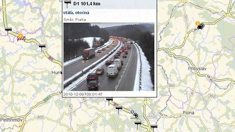 Ledovka a dv nehody zkomplikovaly dopravu na dálnici D1 ped Jihlavou ve smru na Brno. Kolony se táhnou od zhruba stého kilometru a na kilometr 108,5. (9. prosinec 2010)