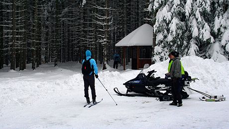 Odpoívadlo pod Skalkami na rozhraní Okruhu Suchý a Beneovského okruhu