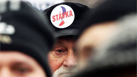 Stávka odborá proti sniování plat zamstnanc veejného sektoru v Praze. (8. prosince 2010)